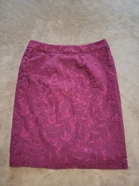 Cabi Womens 6 Small Pencil Skirt Lace Fairycore Feminine Coquette Lined Magenta